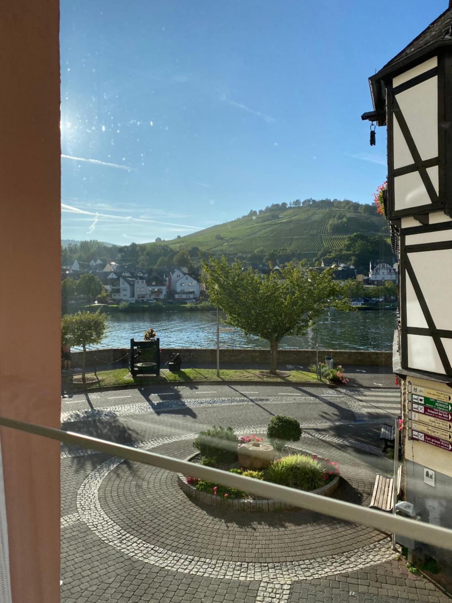 Ferienwohnung Zentral An Der Moselpromenade Zell Extérieur photo