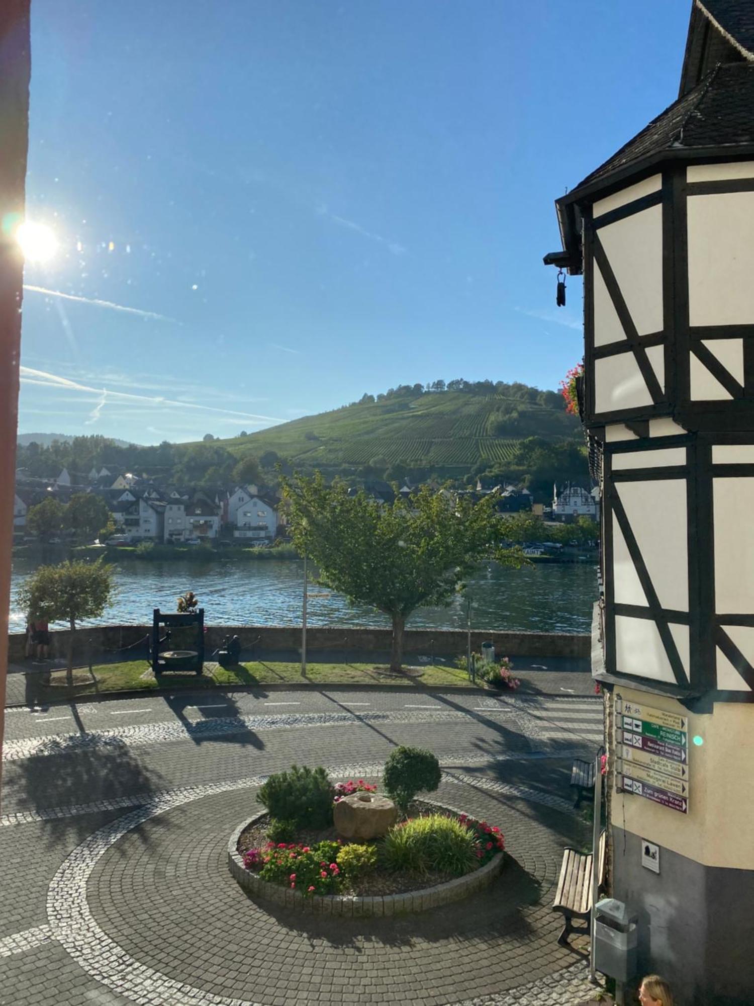Ferienwohnung Zentral An Der Moselpromenade Zell Extérieur photo